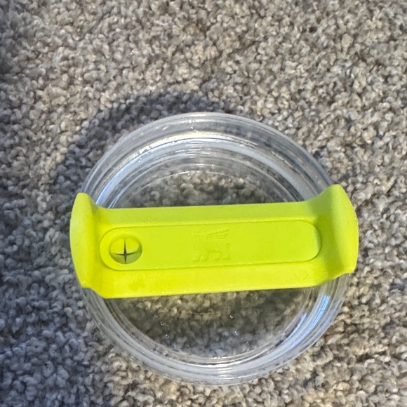 Stanley 40 oz Quencher with Neon Yellow Handle - Picture 5 of 10